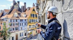 entreprise de dépigeonnage à annecy (74000) proposant des solutions efficaces de nettoyage avec des tarifs compétitifs pour protéger vos bâtiments contre les nuisances des pigeons.