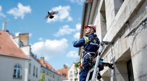 entreprise spécialisée en dépigeonnage à niort (79000) proposant des solutions efficaces de nettoyage et des tarifs compétitifs pour protéger vos bâtiments des nuisances des pigeons.